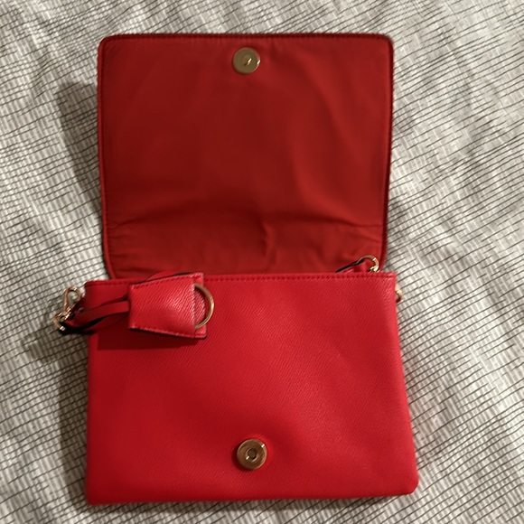 Red Purse 👛 - Picture 6 of 6